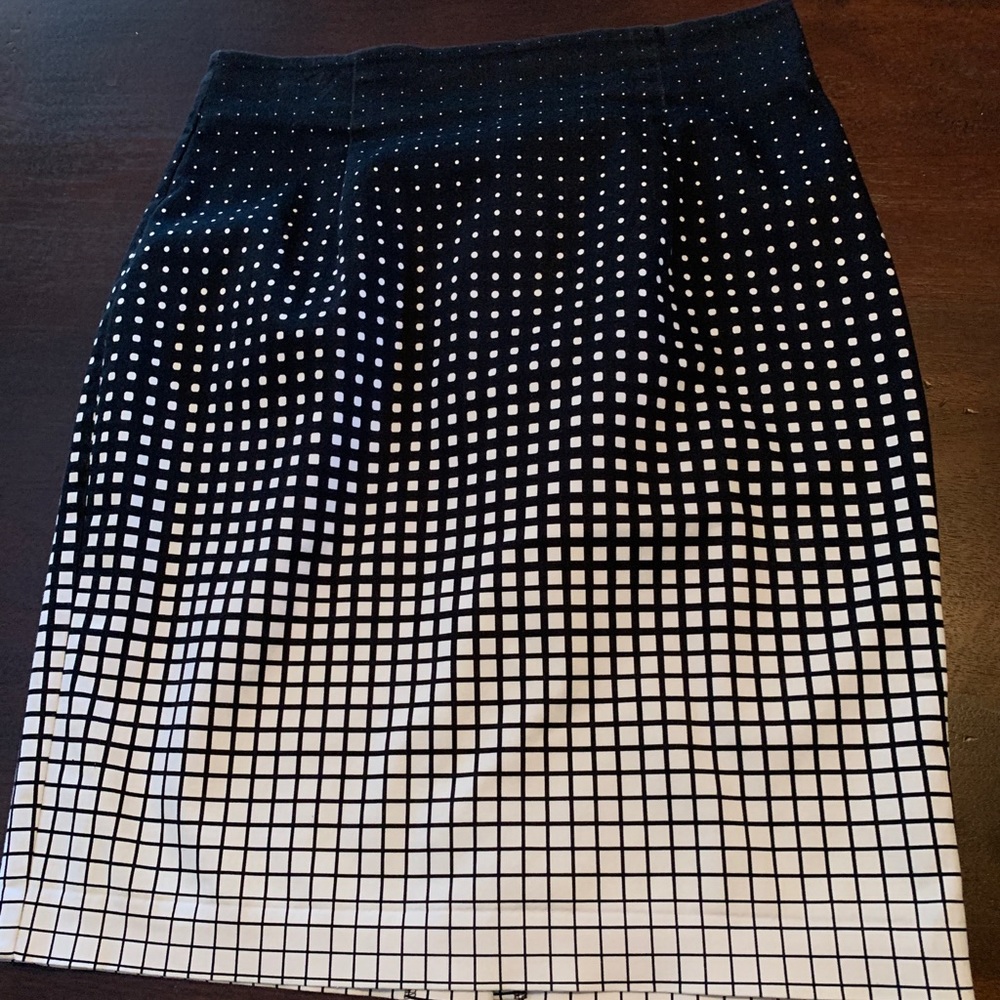 WORTHINGTON SKIRT SIZE 8